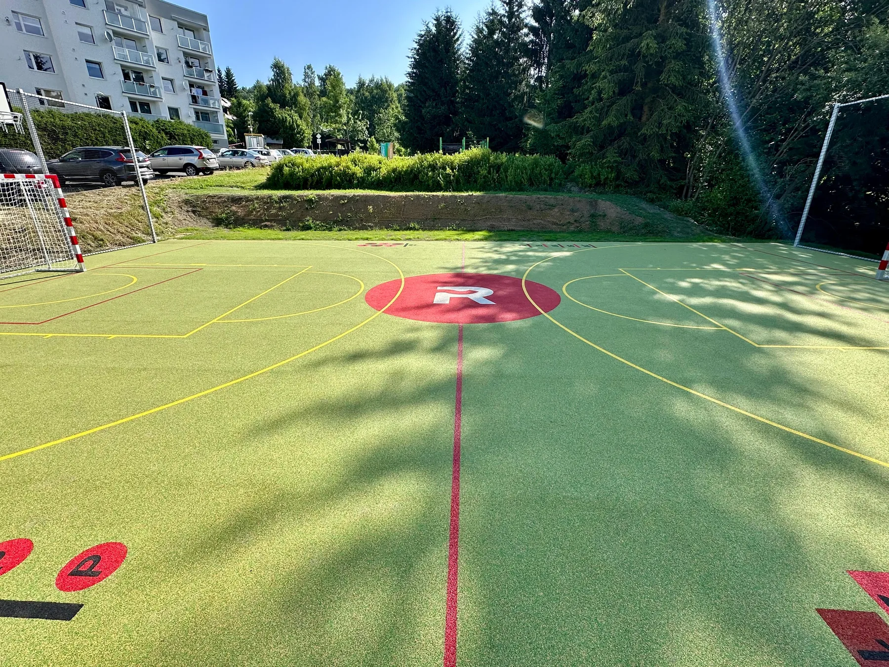 Středová část sportovní plochy nového hřiště
