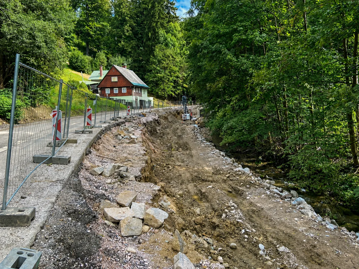 Rekonstrukce krajské silnice v Rokytnici – fotografie 3