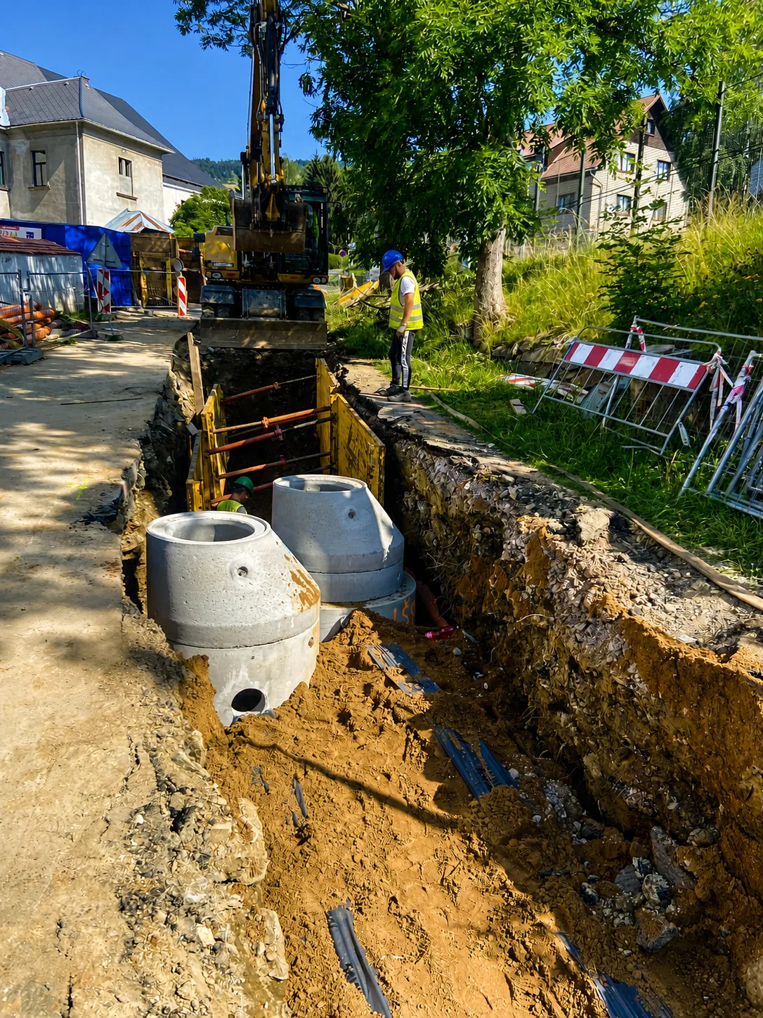 Práce na vodohospodářské infrastruktuře v Rokytnici